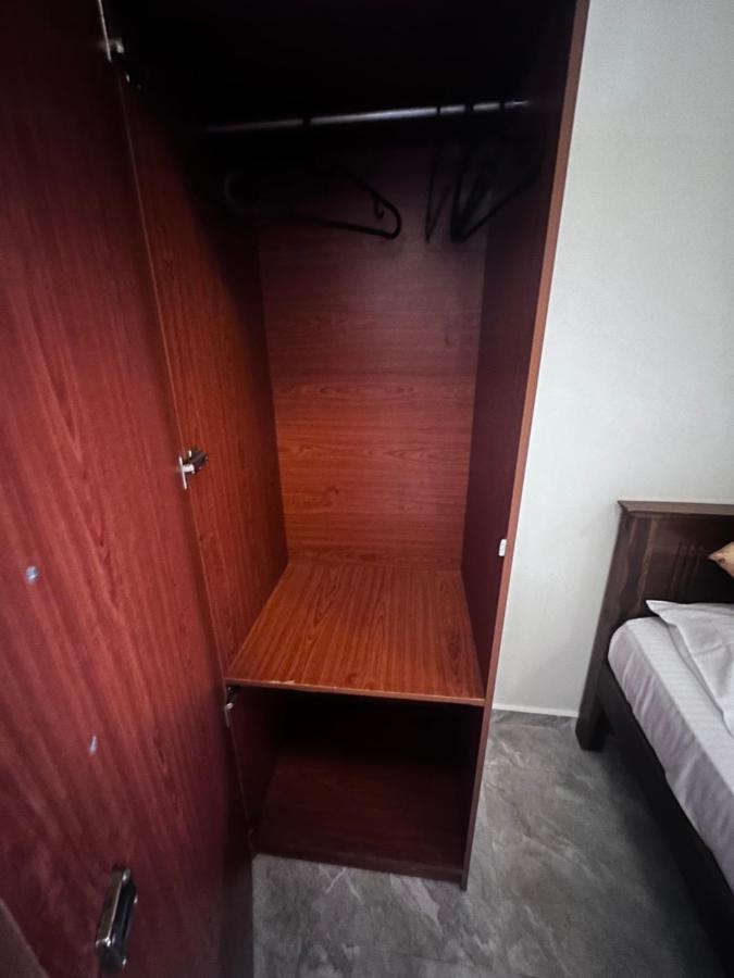 N Joy Inn Trincomalee Eksteriør billede